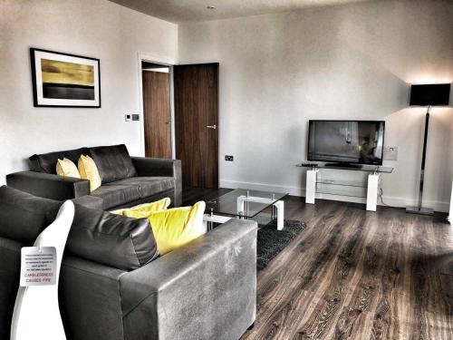 AMAZING BRAND NEW 2 Bed/2 Bath LUXURY Apartment!!