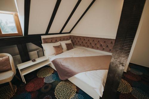 Deluxe Double Room with Extra Bed image 10