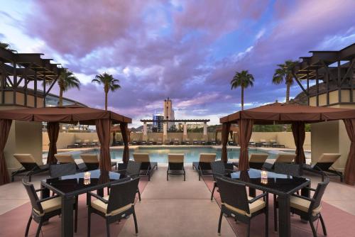Tempe Mission Palms, Темпе