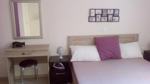  All Seasons in Néa Tírins