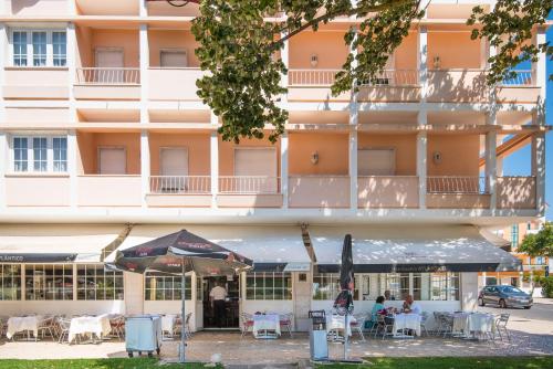 Atlantic Waves Accommodation, Carcavelos