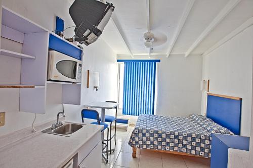 Hotel H Americas near Hospital Mexico Americano