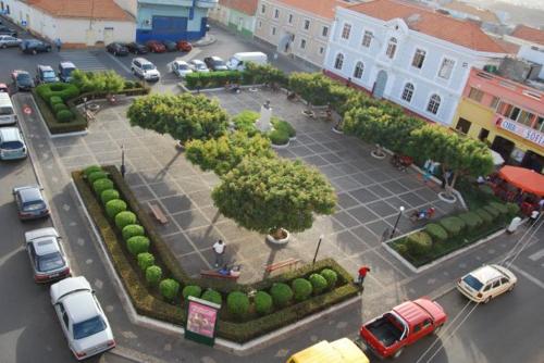 Fully equipped 3-bedroom Apt in downtown Praia