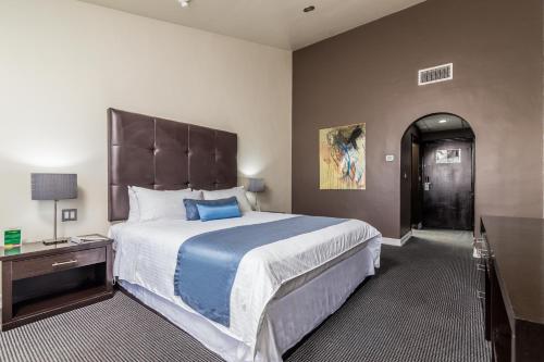 Pueblo Amigo Hotel Plaza y Casino