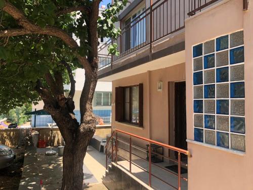 2 bedrooms, 4 beds