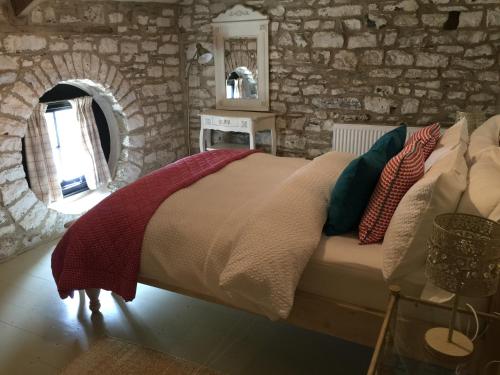 The Stable Loft, Llwynhelig Manor 3