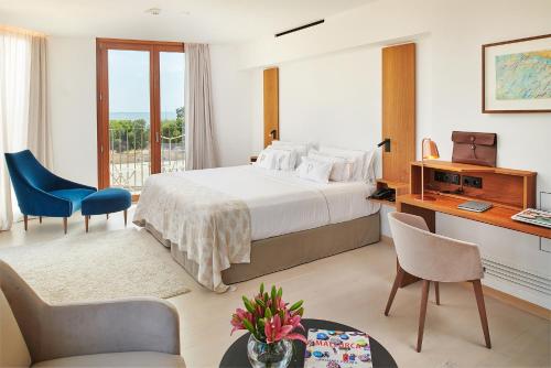 Junior Suite with Spa Access