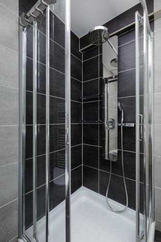 Modern 1BD Apartment close to the Acropolis Museum by UPSTREET - image 12