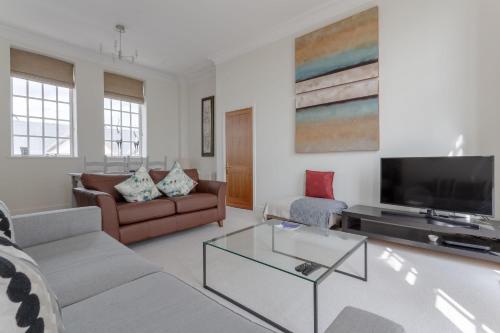 Spacious Apartment In A Factory Conversion, Wandsworth, London