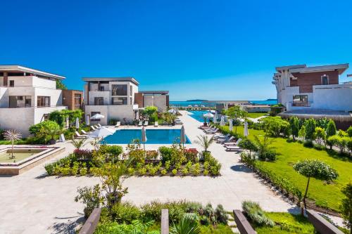 Apolonia Resort