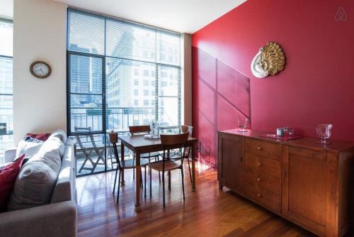 Noah · Central City Location with Views & Parking