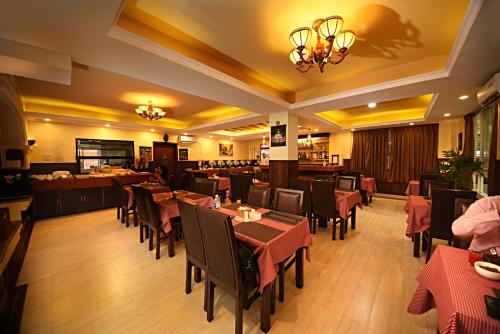 餐廳, 喜馬拉雅多姆飯店 (Dom Himalaya Hotel) in 加德滿都