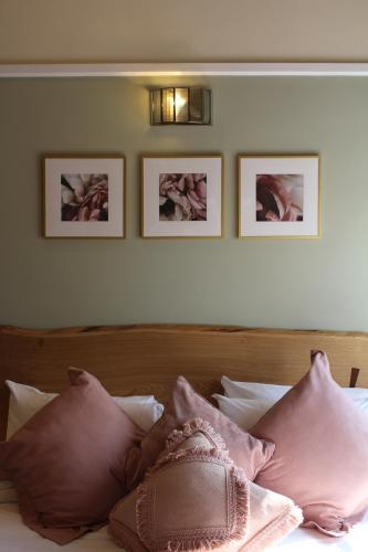 The Nags Head Hotel - Accommodation - Great Missenden