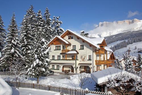 Garnì Lasteis B&B - apartments Alta Badia-La Villa/Stern