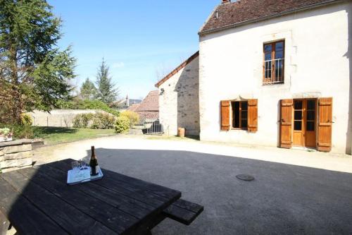 Gite St Martin gîte à louer Pierre-Perthuis