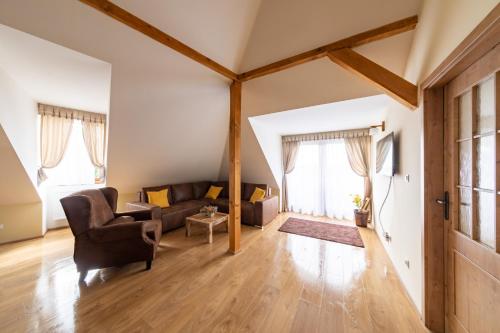 Residence Tvrz Skočice - image 2