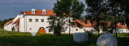 Residence Tvrz Skočice