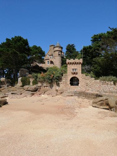 Chambre spacieuse, moderne et très confortable à Perros-Guirec