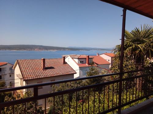  Apartments Flora, Unterkunft in Crikvenica