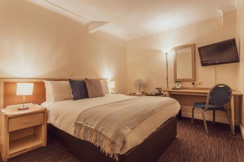 Gardens Hotel Room Type - Double Room without Window