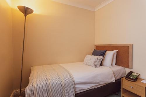 1 twin bed