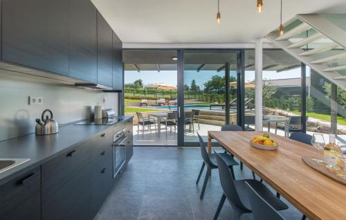 Luxury villa Fratello in Istria, private pool in Barban