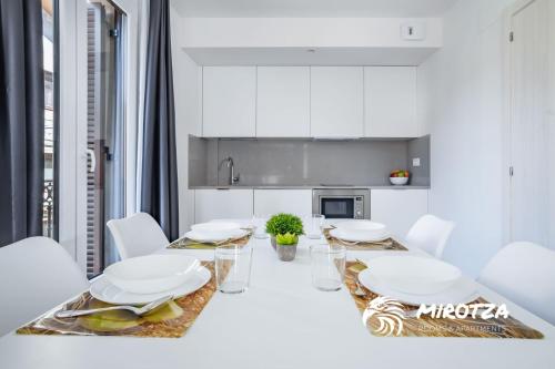 2 bedrooms, 4 beds