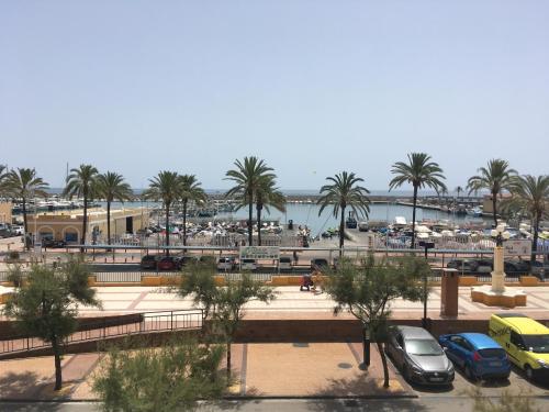 Apartamento Torre II Las Palmeras mit seitlichem Meerblick und Pool in Fuengirola