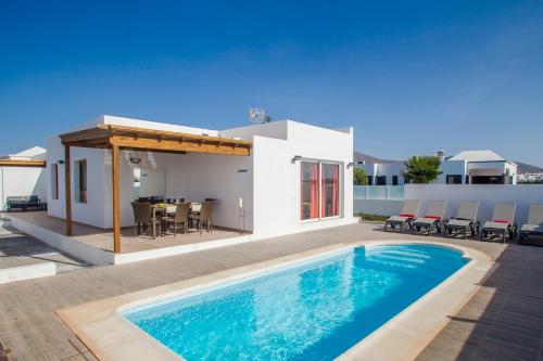 White House - Marina Rubicon - Playa Blanca 1