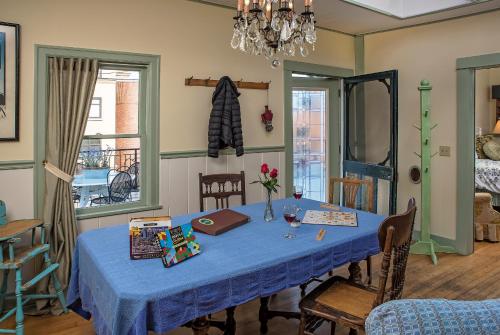 Clementine's Guest House & Vacation Rentals