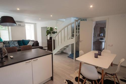 Luxury penthouse with terrace & sauna in Old Town, Tallinn (photo 5)