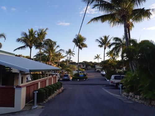 Whitsunday Sands Resort Whitsunday Sands Resort is perfectly located for both business and leisure guests in Bowen. The property offers a wide range of amenities and perks to ensure you have a great time. Service-minded staf