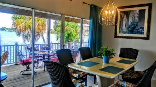 3000 Sq Ft Beach and Bay Condo - image 9