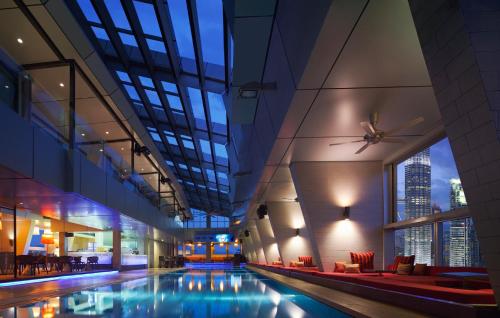 Swimming pool, Traders Hotel, Kuala Lumpur near Aquaria KLCC