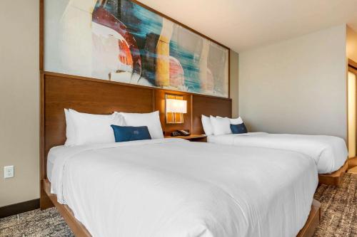 216018588 Cambria Hotel Davenport Quad Cities