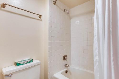 Spacious And Modern 2Br Premier- The Pines- Kids Ski Free Condo - image 9