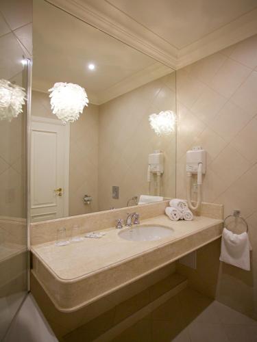 Hotel Apia - image 5