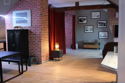 Une Maison En Ville Chambre d'hotes - image 14