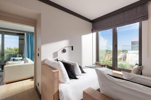 2 bedrooms, 4 beds