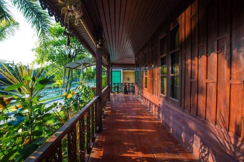 Balcony/terrace, Jintana Resort in Buriram