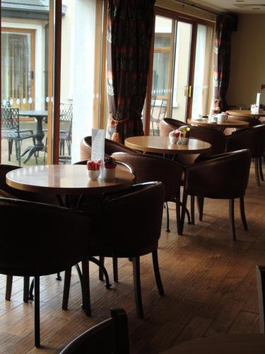 Ard Ri House Hotel - image 4