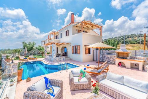  New Villa Kantifes 4 Families or Couples with Private Pool & BBQ, Pension in Kiriánna