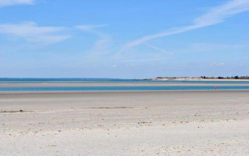 2 Walled Garden Cottages, West Wittering