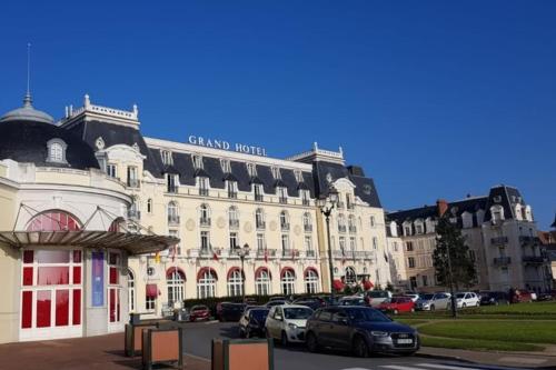 Port-Guillaume, résidence de vacances avec mer & piscine