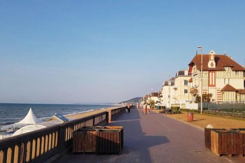 Port-Guillaume, résidence de vacances avec mer & piscine