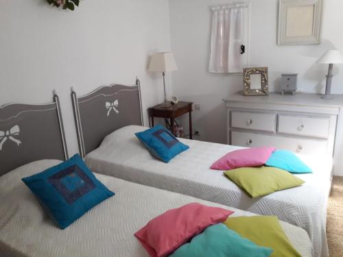 JOLI MAZET ST TROPEZ in Les Paris
