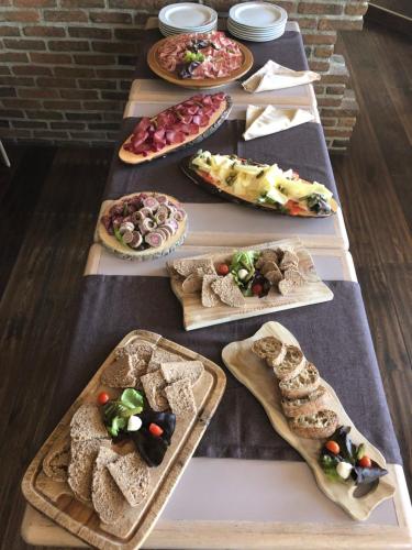 餐飲選擇, 勒伯斯蒂里安酒店 (Hotel Le Postillion) in 貝特默阿爾