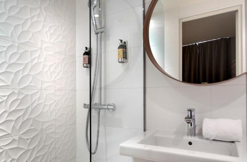 Chouette Hotel - image 11