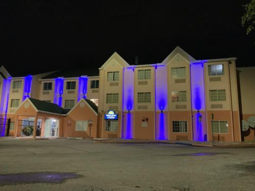 Létesítmények, Days Inn & Suites by Wyndham Tampa / Raymond James Stadium in Tampa (Florida)