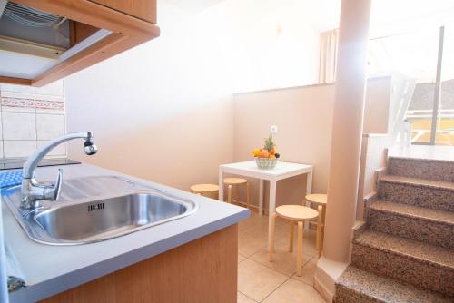 Kitchen, Punta Marina Apartment in Fuerteventura